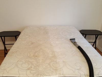 Deep cleaning mattress service in Chicago by Chicago Couch Cleaning