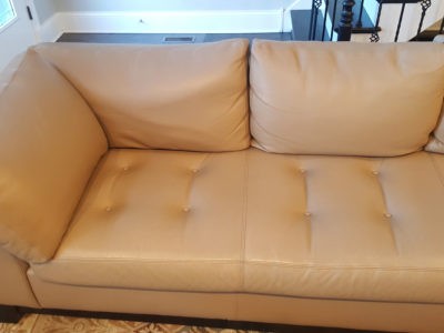 Certified leather couch cleaning by Chicago Couch Cleaning.